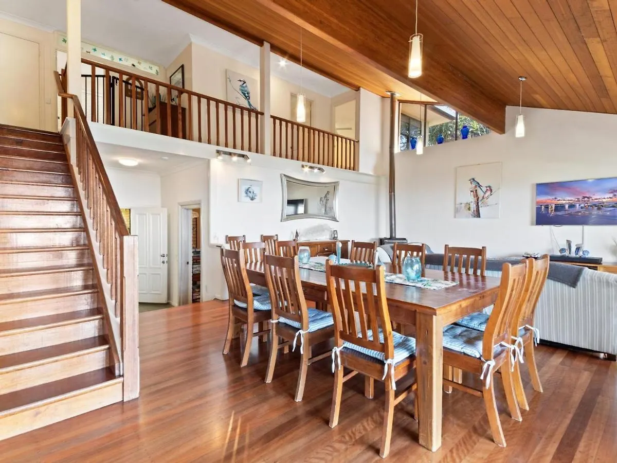 Belle Vue Beach House By Discover Stradbroke Point Lookout Australia