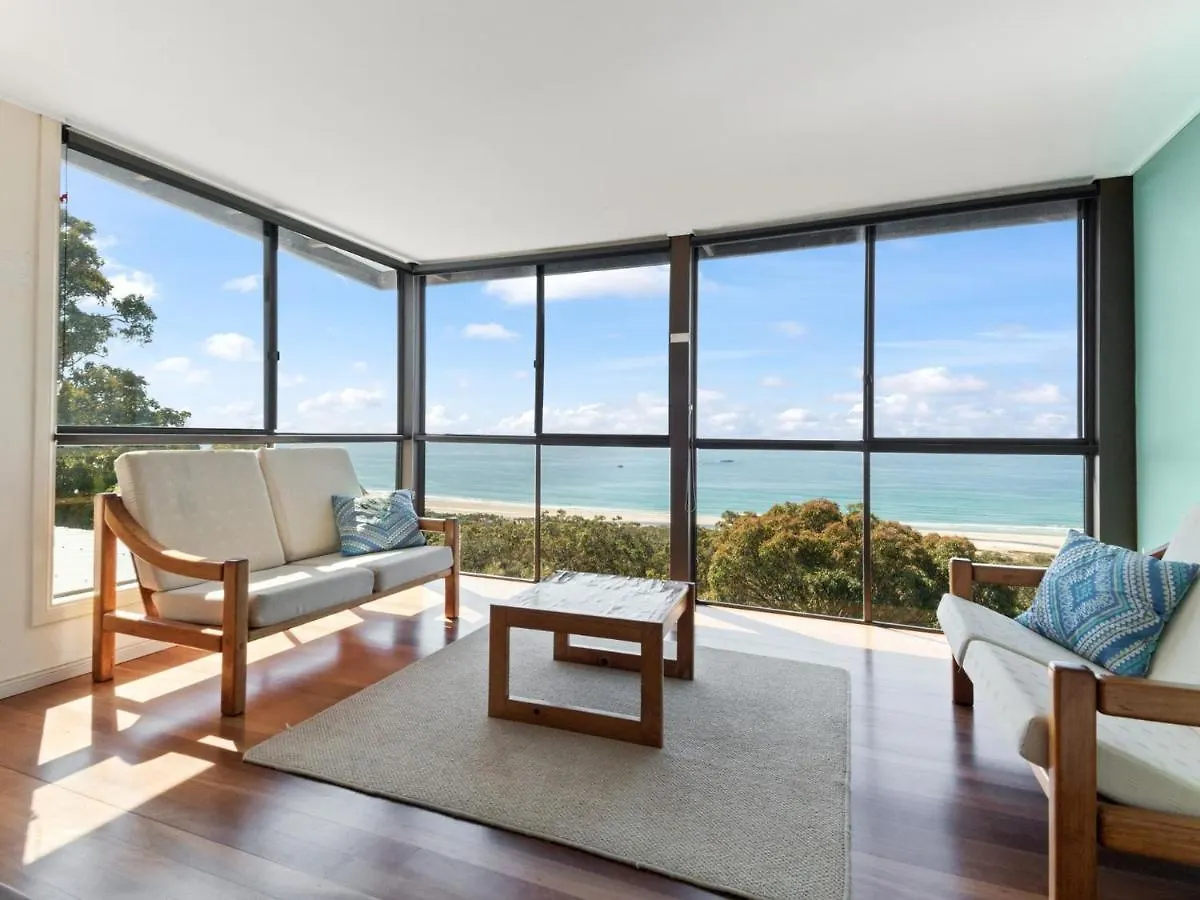 Belle Vue Beach House By Discover Stradbroke Point Lookout 0*,  Australia