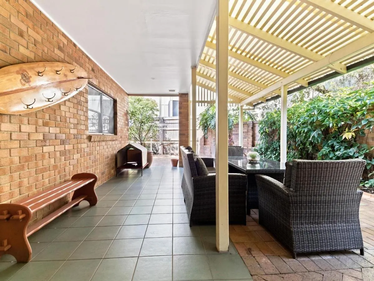 Belle Vue Beach House By Discover Stradbroke Point Lookout 0*,